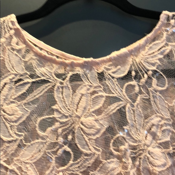 Wedding dress - Picture 8 of 8